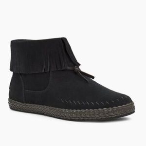 UGG Kennadi Ankle Boots